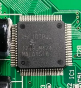 R5F10TPJL QFP100 автомобилна компютърна такса инструмент процесор чип чисто нов